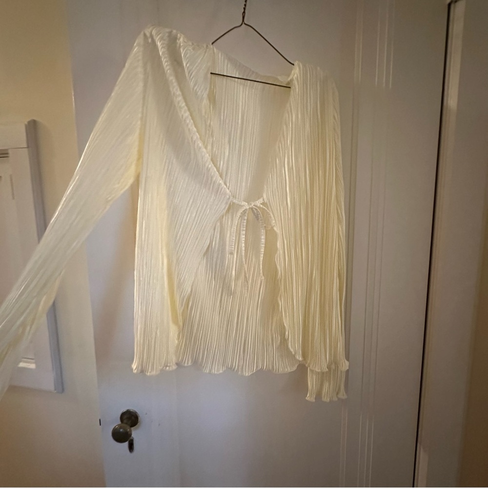 Cream Flow Top